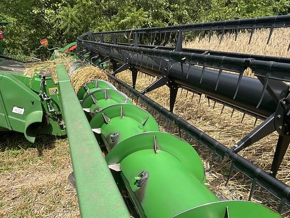 Image of John Deere 630F equipment image 4