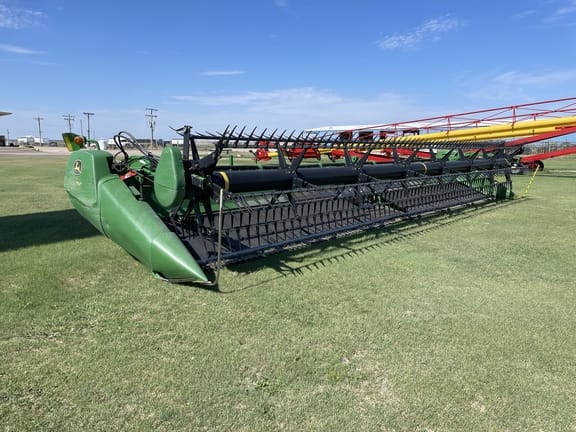 Main image John Deere 635D