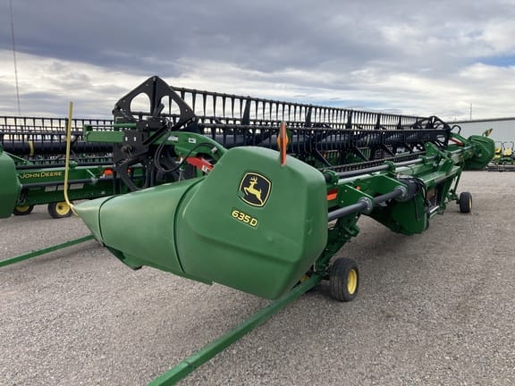 Main image John Deere 635D