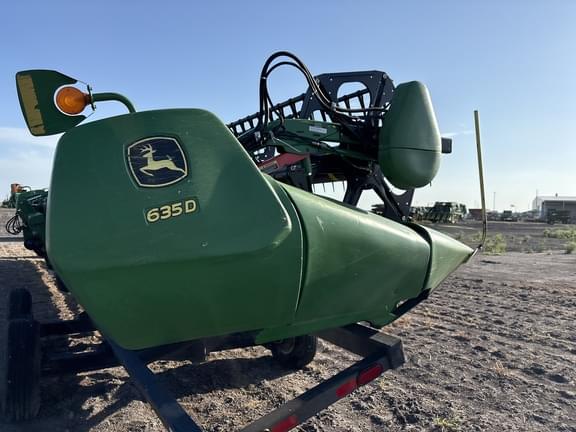 Image of John Deere 635D Primary image