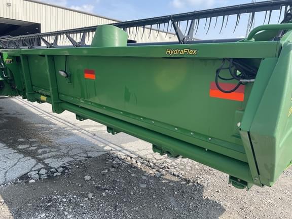 Image of John Deere 635F equipment image 4