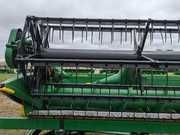 Image of John Deere 635F equipment image 1