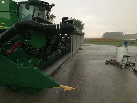 Image of John Deere 635F Image 1