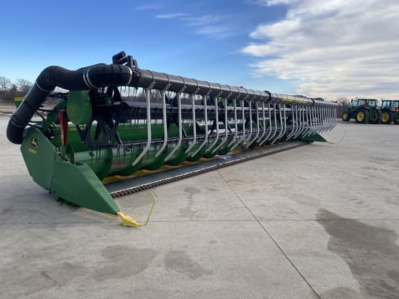 Image of John Deere 635F equipment image 1