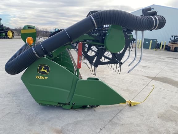 Image of John Deere 635F equipment image 3