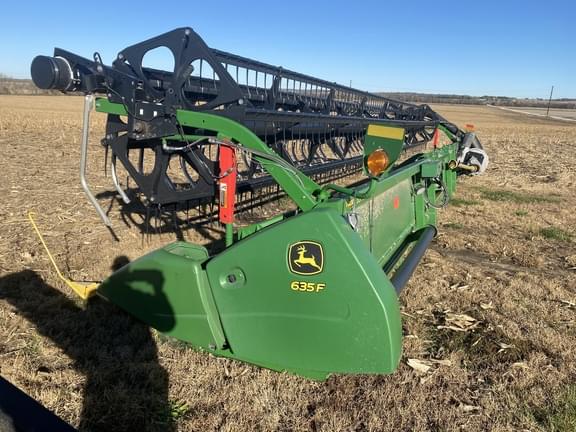 Image of John Deere 635F equipment image 1