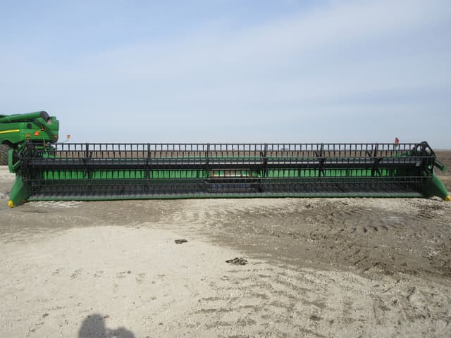 Image of John Deere 635FD equipment image 2