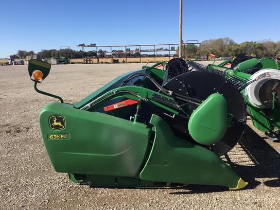 Image of John Deere 635FD equipment image 4