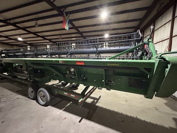 Image of John Deere 635FD equipment image 4