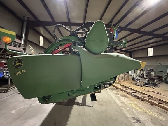 Image of John Deere 635FD equipment image 2