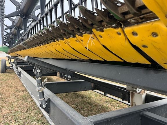 Image of John Deere 635FD equipment image 4