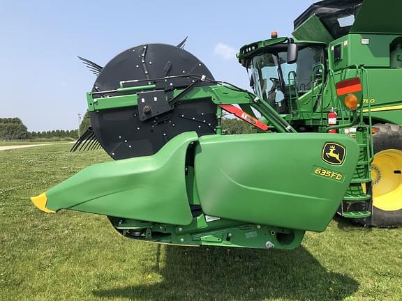 Image of John Deere 635FD equipment image 1