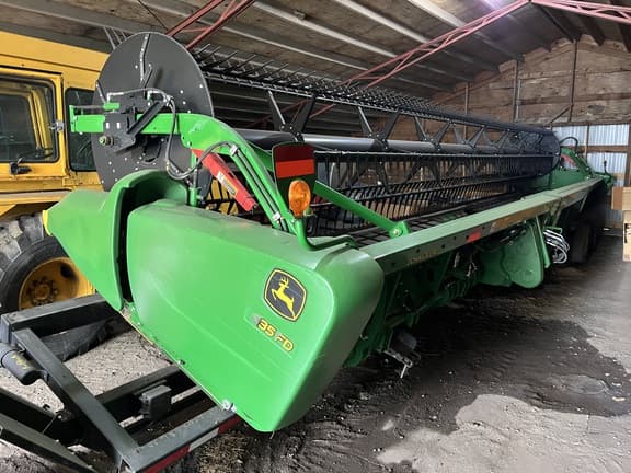 Image of John Deere 635FD equipment image 1