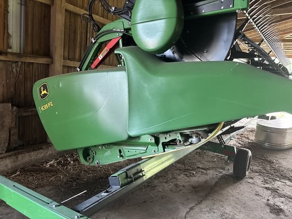 Image of John Deere 635FD equipment image 3