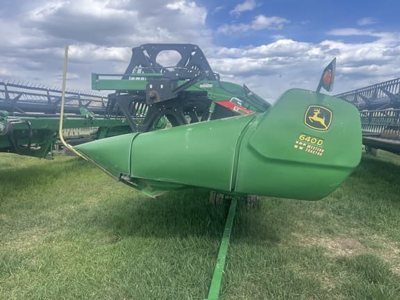 Image of John Deere 640D equipment image 3