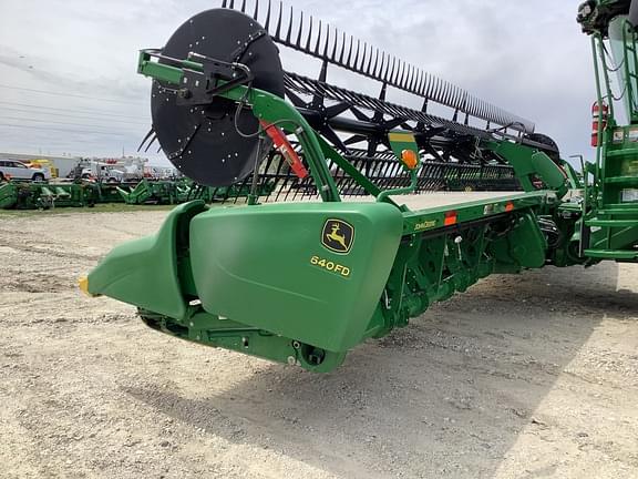 Image of John Deere 640FD equipment image 2