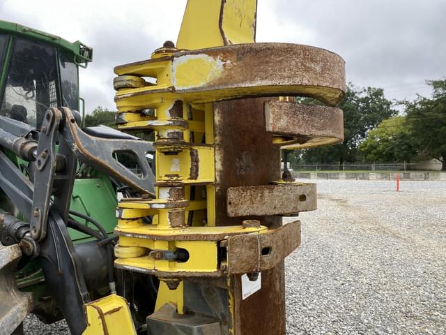 Image of John Deere 643L equipment image 4