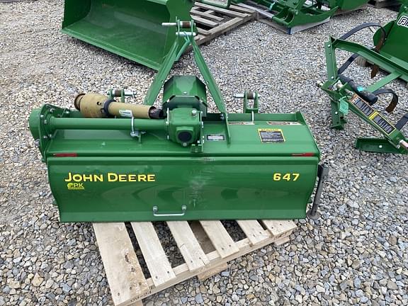 Image of John Deere 647 equipment image 1