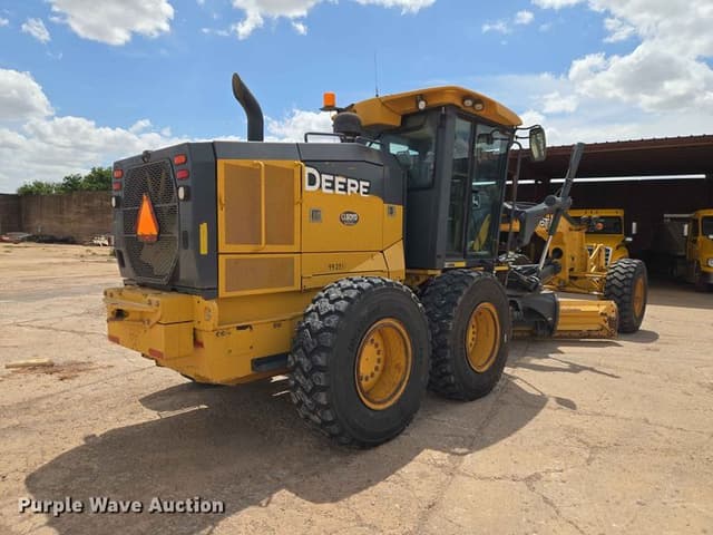 Image of John Deere 672G equipment image 4