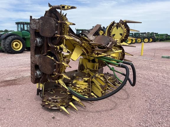 Image of John Deere 690 equipment image 2