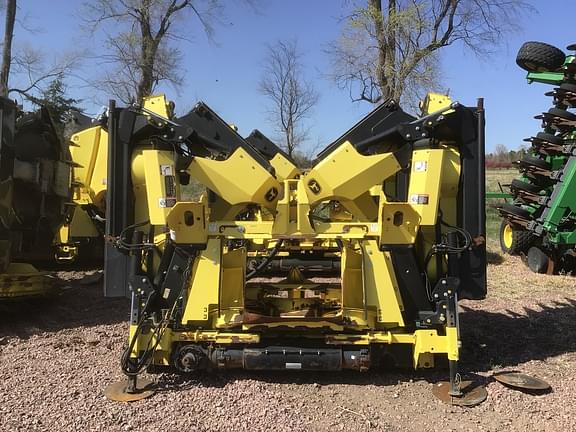 Image of John Deere 690 equipment image 1