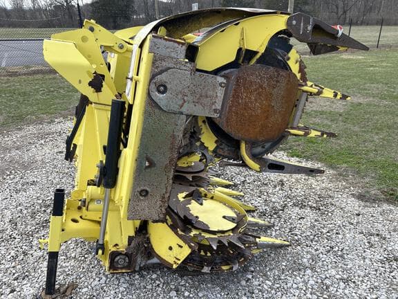 Image of John Deere 696 equipment image 4