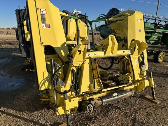 2016 John Deere 698 Equipment Image0