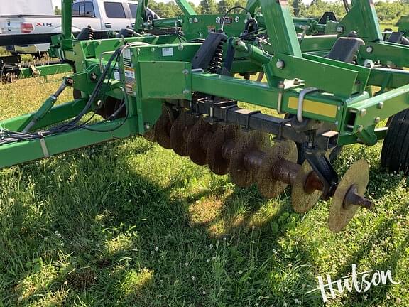 Image of John Deere 714 equipment image 3
