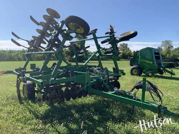 2016 John Deere 714 Equipment Image0
