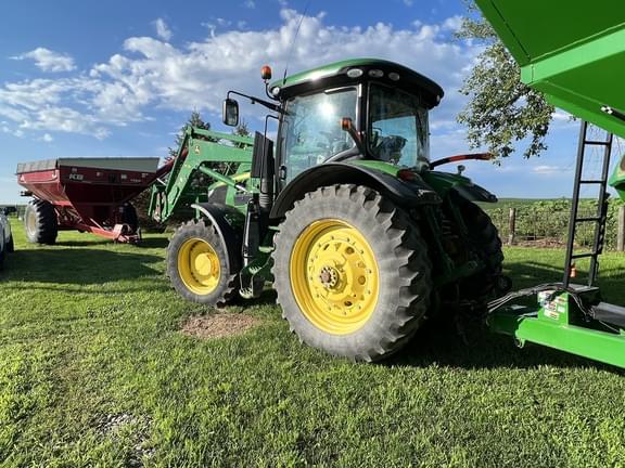 Image of John Deere 7210R equipment image 4