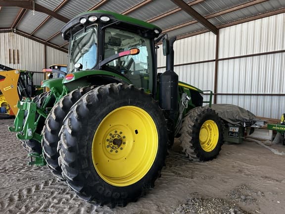 Image of John Deere 7210R equipment image 1