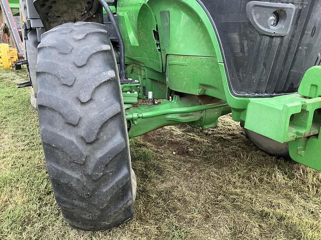 Image of John Deere 7210R equipment image 4