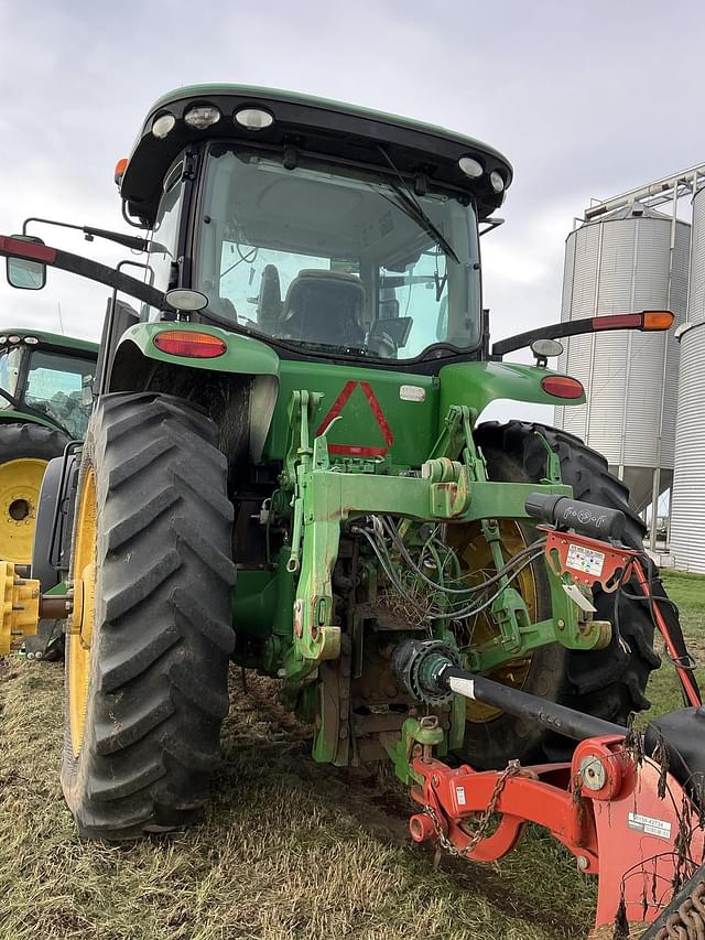 Image of John Deere 7210R equipment image 2