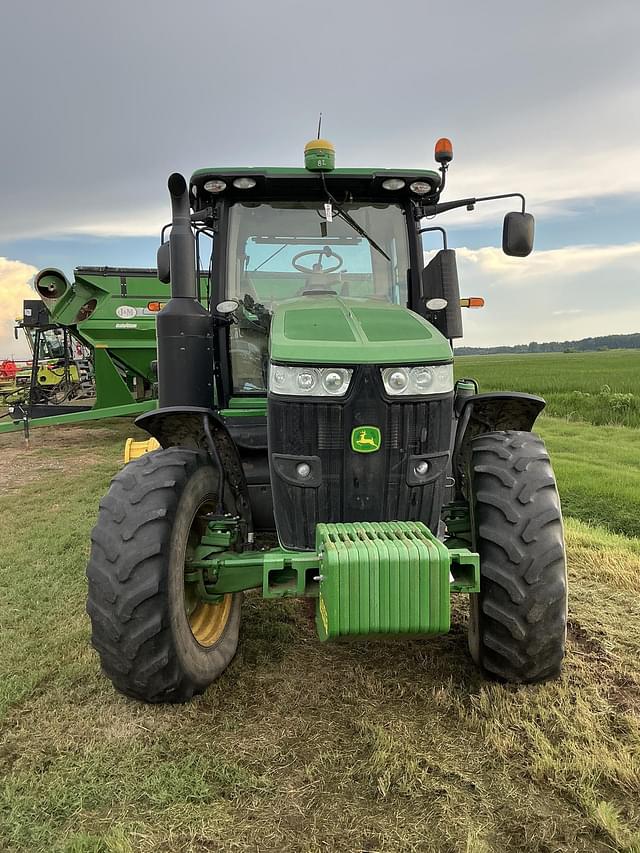 Image of John Deere 7210R equipment image 3