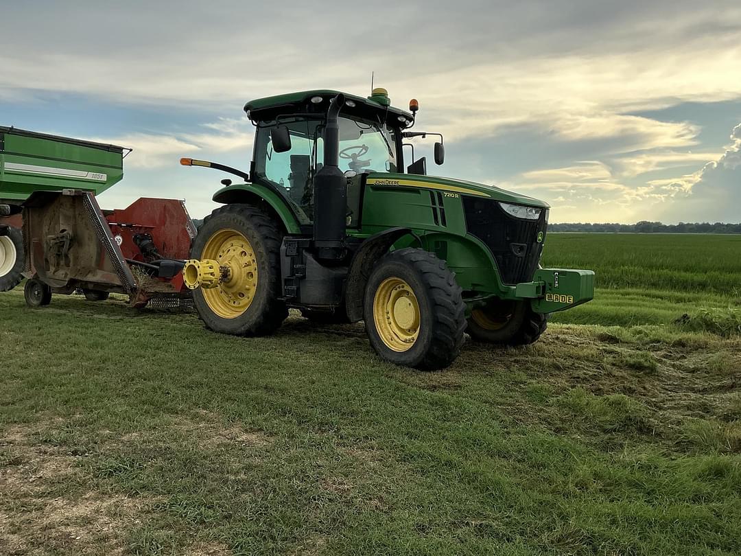 Image of John Deere 7210R Primary image