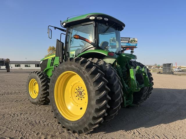 Image of John Deere 7210R equipment image 2