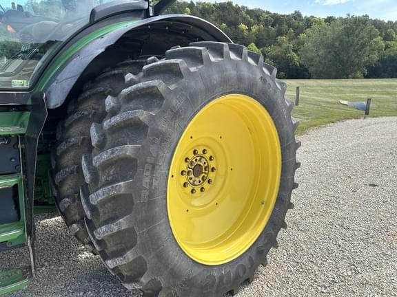 Image of John Deere 7210R equipment image 3