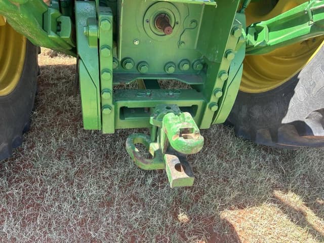 Image of John Deere 7210R equipment image 4
