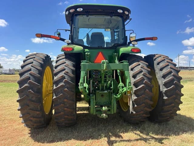 Image of John Deere 7210R equipment image 3