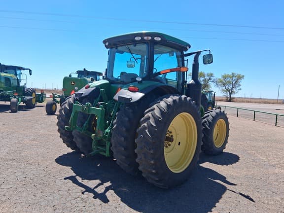 Image of John Deere 7210R equipment image 4