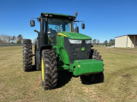 Image of John Deere 7210R equipment image 3