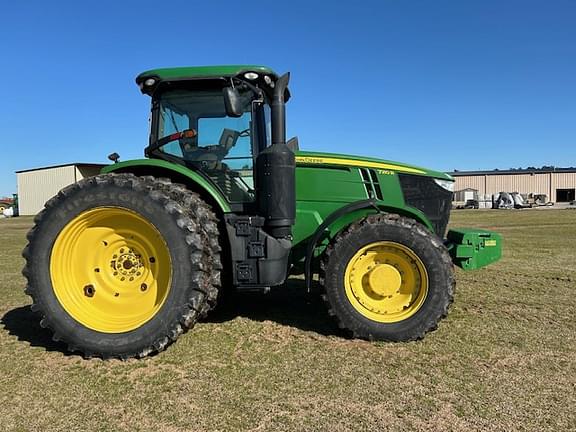 Image of John Deere 7210R equipment image 4