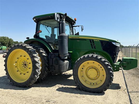 Image of John Deere 7230R equipment image 4