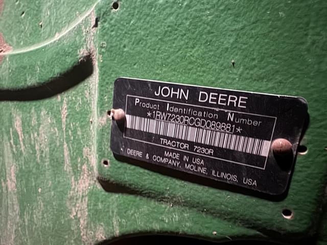 Image of John Deere 7230R equipment image 1