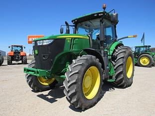 2016 John Deere 7230R Equipment Image0