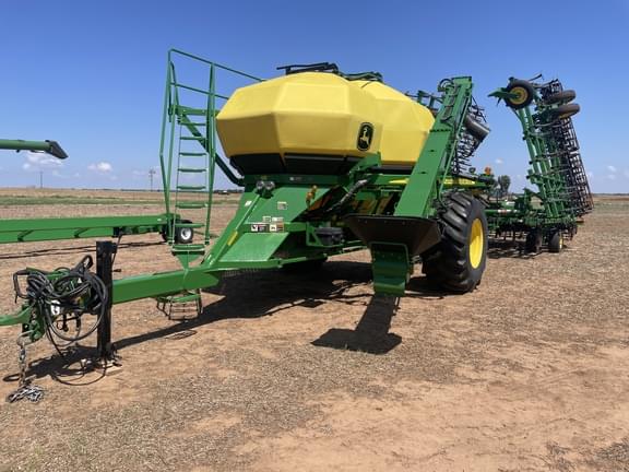 Image of John Deere 730 equipment image 1