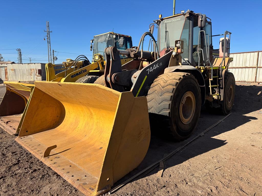Image of John Deere 744K Primary image