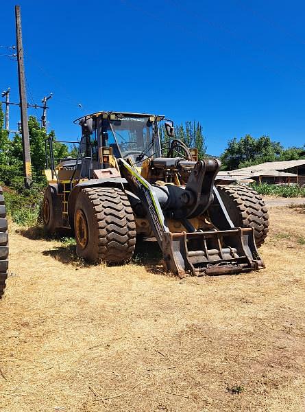 Image of John Deere 744K Primary Image