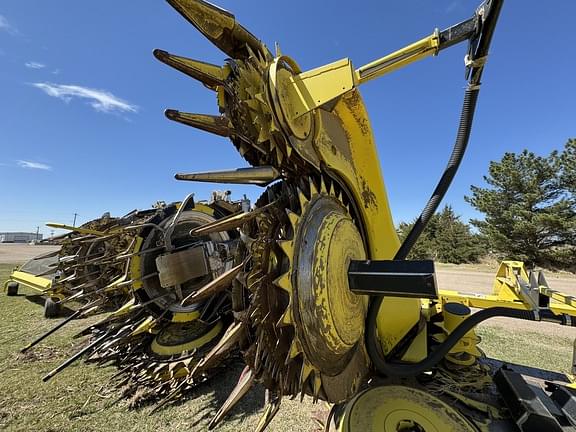 Image of John Deere 770 equipment image 1