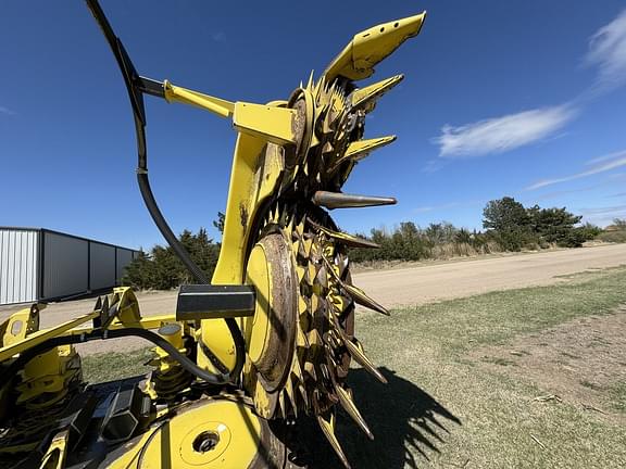 Image of John Deere 770 equipment image 2